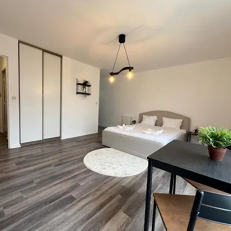 Nest Apartment *