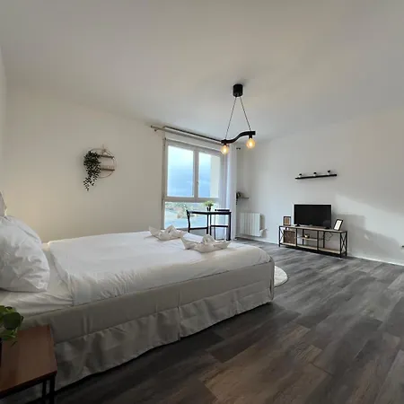 Nest דירה *